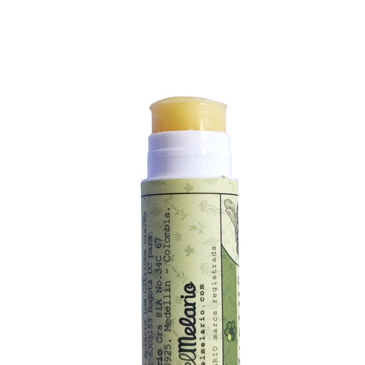 Bálsamo labial fresco con cera de abejas